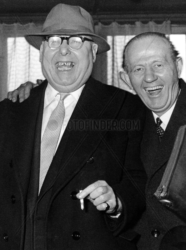 Zwei lachende Maenner 1950er