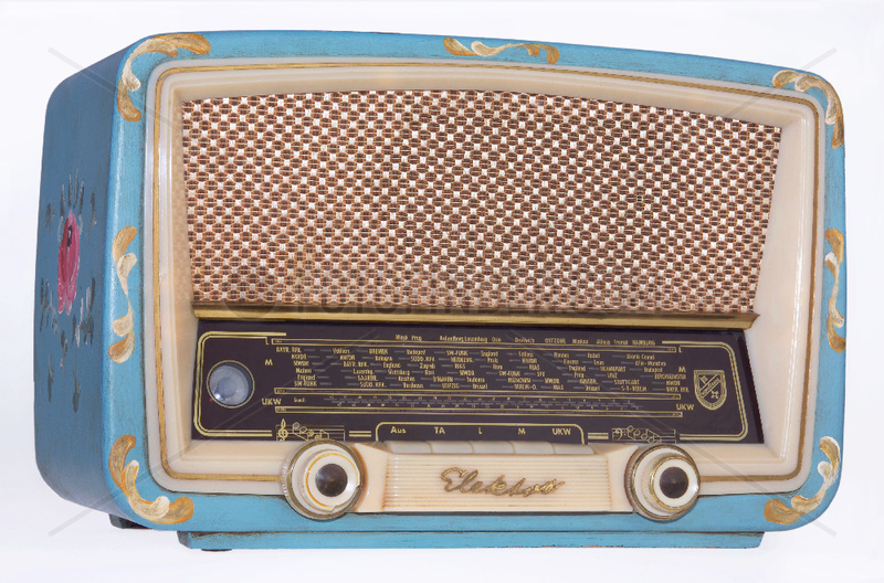 altes Radio mit Bauernmalerei,  1955