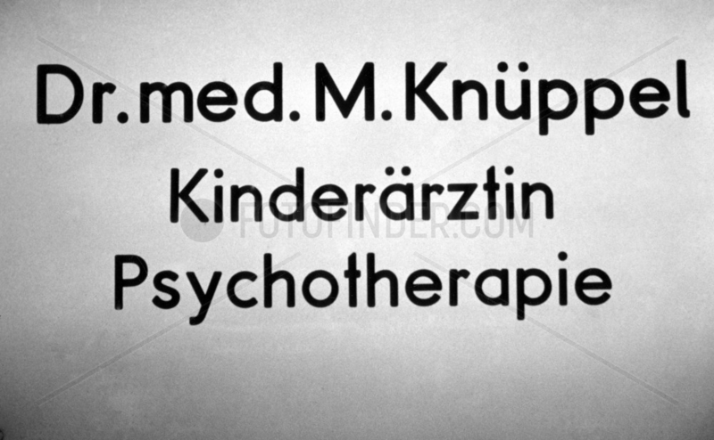 Dr. Knueppel,  Kinderaerztin