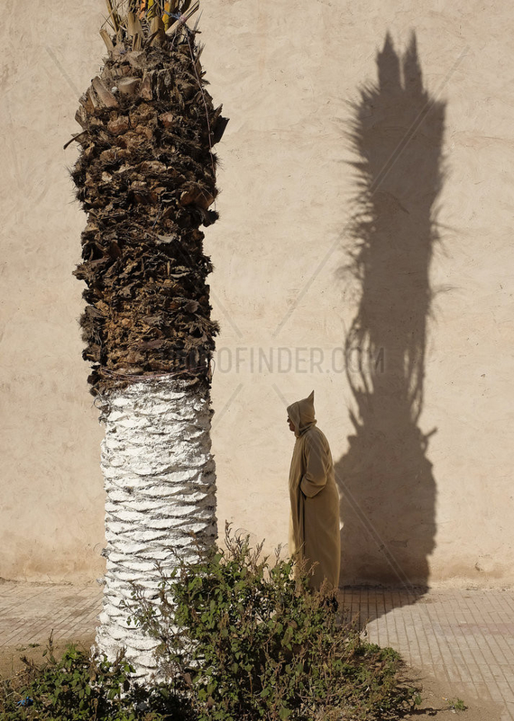 Mann in Jellaba,  Essaouira,  Marokko