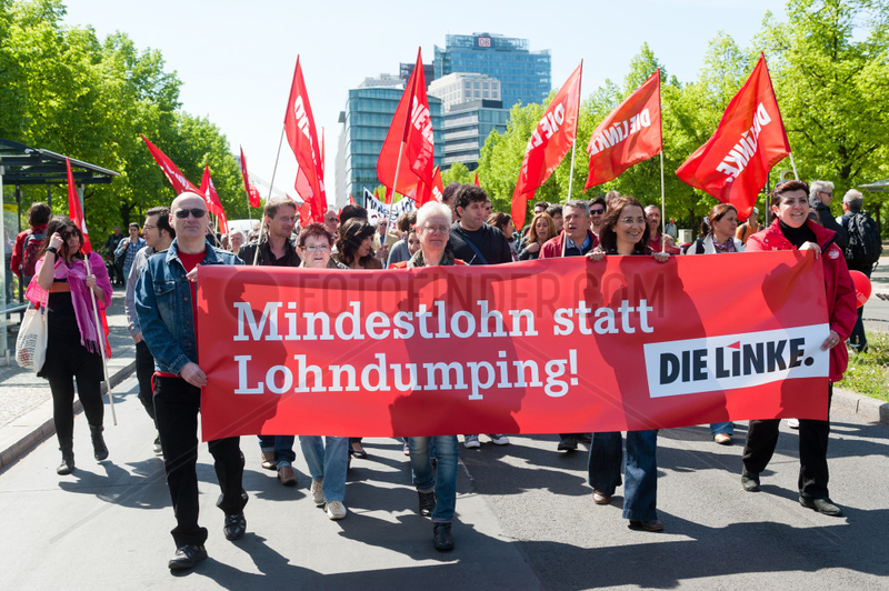 Berlin,  Deutschland,  1. Mai-Demonstrationszug der Partei Die Linke