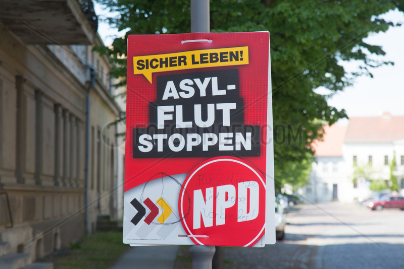 Kremmen,  Deutschland,  NPD-Plakat