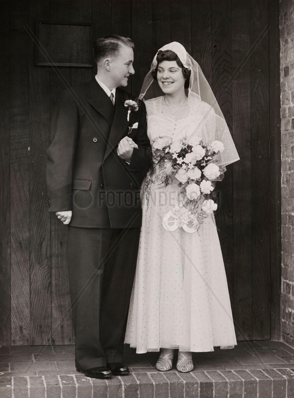 The wedding of Violet Jones and Joan Lee,  5 September 1954.