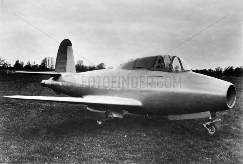 Gloster-Whittle E28/39 aircraft,  23 October 1945.