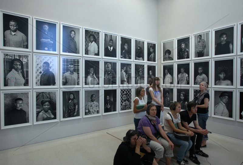 Kassel,  Hessen,  dOCUMENTA (13): Photographien mit dem Titel -Faces - Phases- von Zanele Muholi