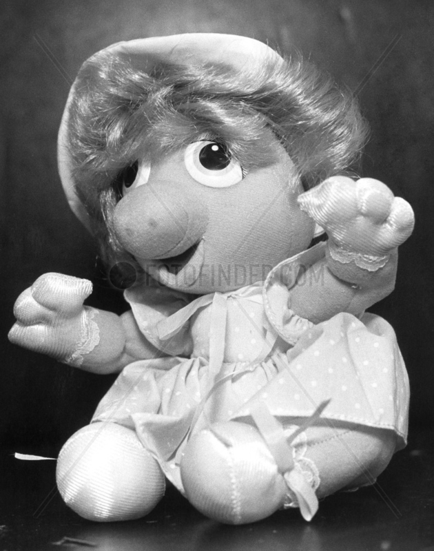 Miss Piggy,  December 1985.