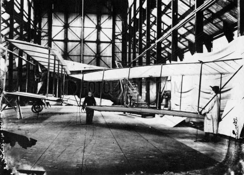Cody Aeroplane No1A whilst being converted to the 1B,  1908.
