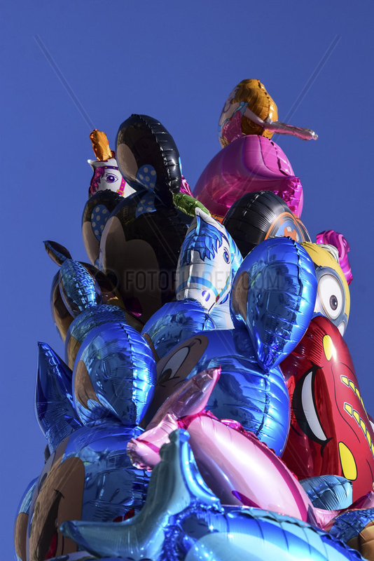 viele,  viele bunte Luftballons