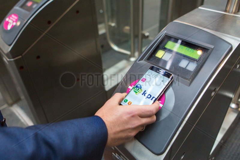 contactless payments with mobile phone