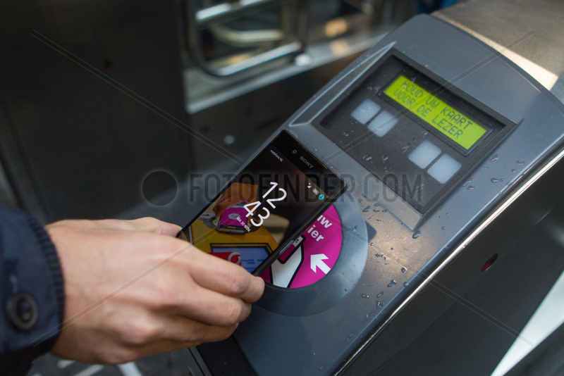 contactless payments with mobile phone