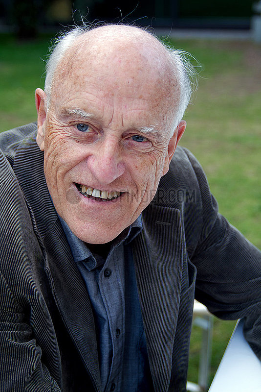 Christian Karlson Stead,  neuseelaendischer Autor