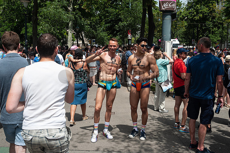 Wien,  Oesterreich,  Teilnehmer auf der Euro Pride Parade