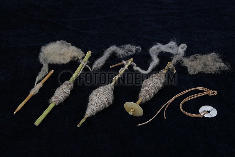 traditionelles textiles Handwerk - Spinnen