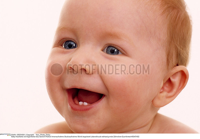 PORTRAIT NOURRISSON RIRE PORTRAIT INFANT LAUGHING