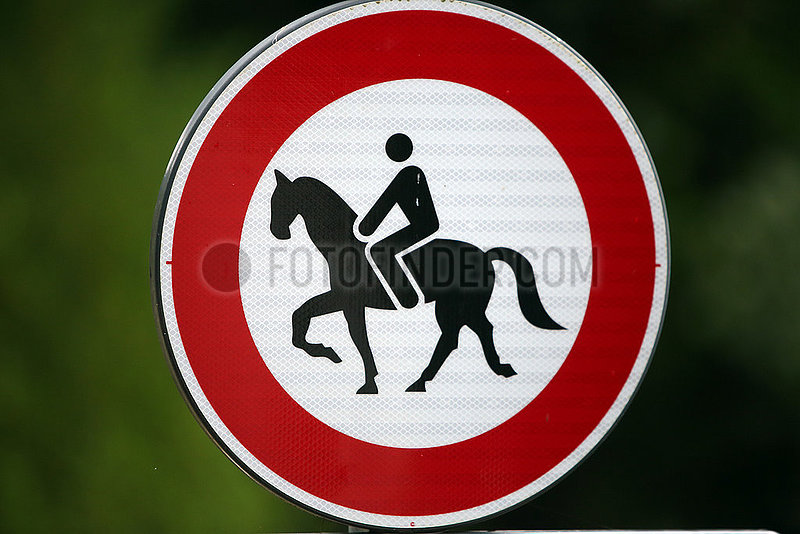 Rom,  Italien,  Hinweisschild: Durchgangsverbot fuer Reiter