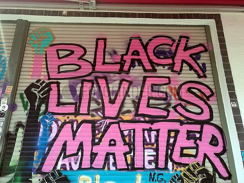 Schriftzug Black lives matter 