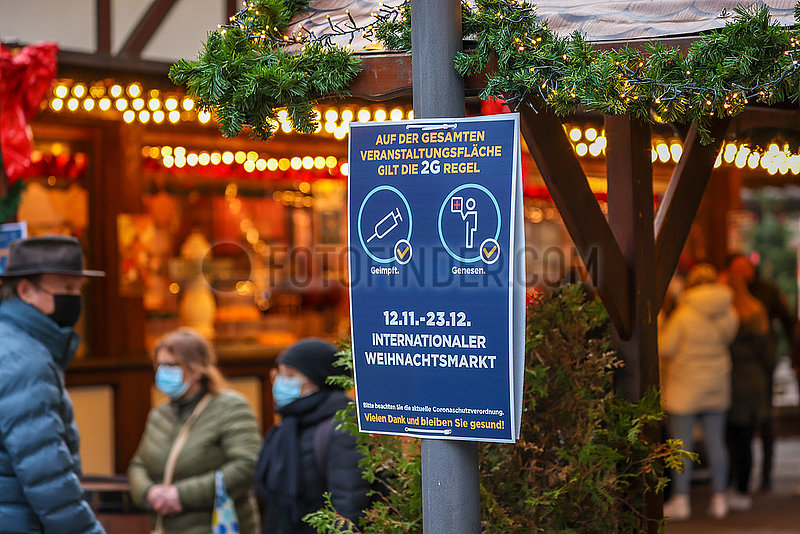 2G Weihnachtsmarkt in Zeiten der Coronapandemie,  Essen,  Nordrhein-Westfalen,  Deutschland