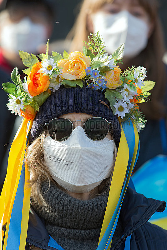 Berlin,  Deutschland,  DEU - Demonstration unter dem Motto Stoppt den Krieg,  Frieden fuer die Ukraine und ganz Europa