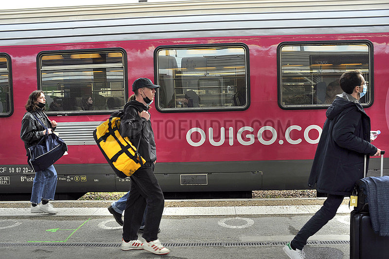 Frankreich,  Paris (75) 12. Arr. Bahnhof Bercy. Ouigo Zug in Quay. SNCF hat kostengünstige Züge in Betrieb genommen