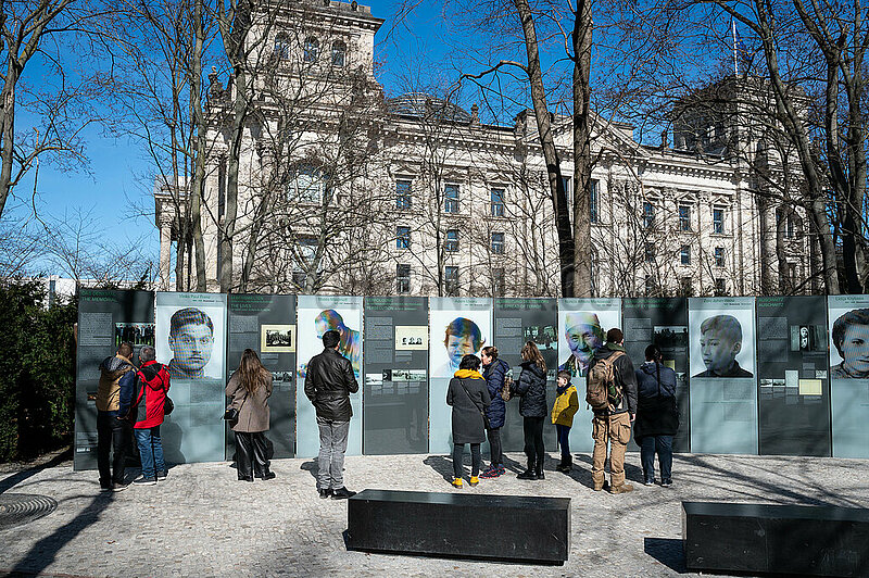 Berlin,  Deutschland,  Denkmal fuer die im Nationalsozialismus ermordeten Sinti und Roma Europas
