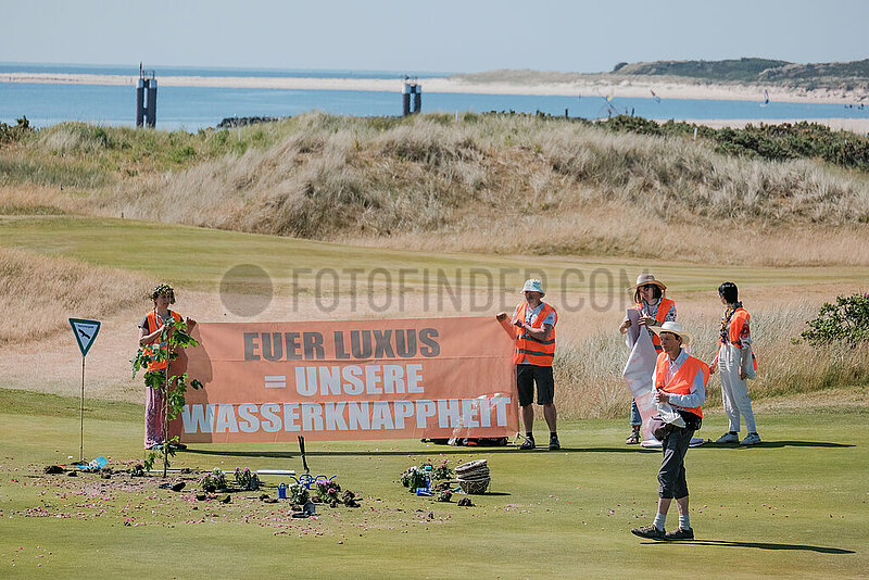Sylt: Letzte Generation pflanzt Blumen auf Golfplatz Budersand