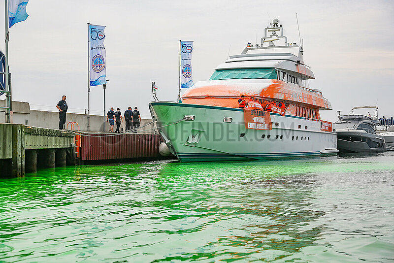Letzte Generation beschmiert Yachten in Neustadt (Holstein)