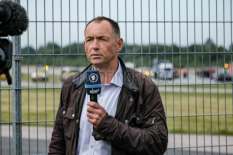 Letzte Generation blockiert Flighafen Hamburg