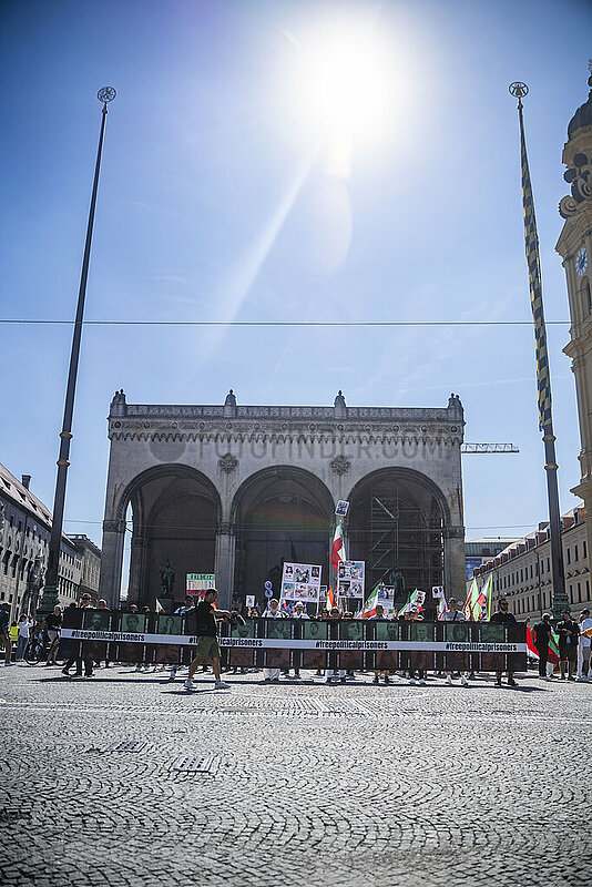 Demonstration zum einjährigen Todestag von Jina Mahsa Amini und zu Jin,  Jiyan,  Azadî in München