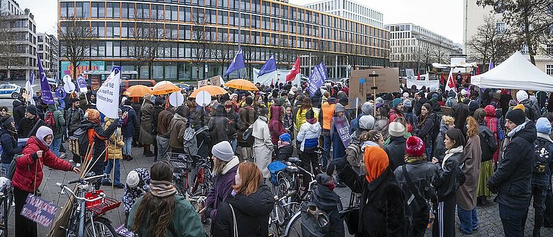 Feministische Demonstration zum Tag gegen Gewalt an Frauen,  in München