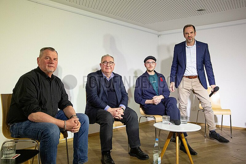 Diskussion über Homo- und Transfeindlichkeit im Sub in München