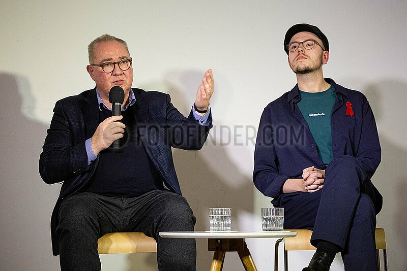 Diskussion über Homo- und Transfeindlichkeit im Sub in München