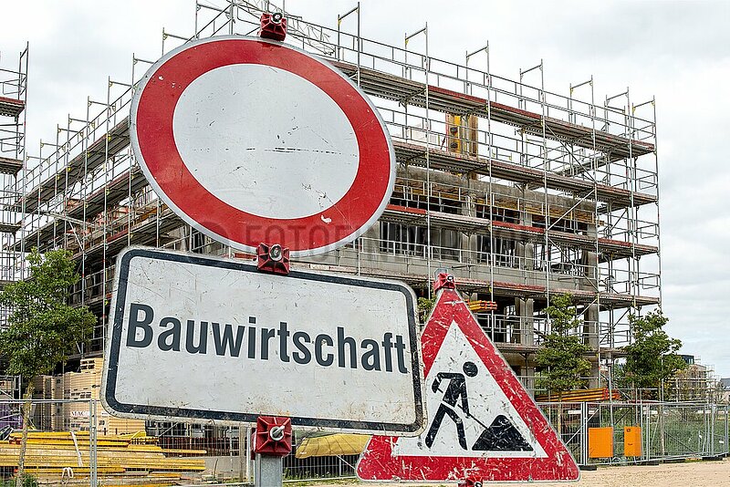 Symbolische Schilder Bauwirtschaft
