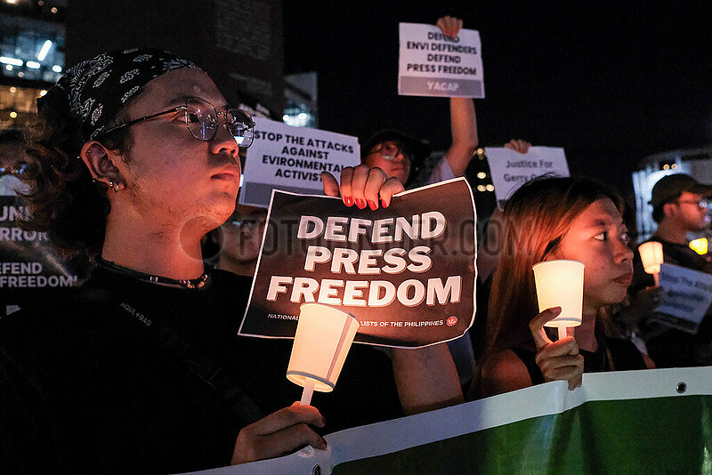 Protetest for World Press Freedom Day in Manila