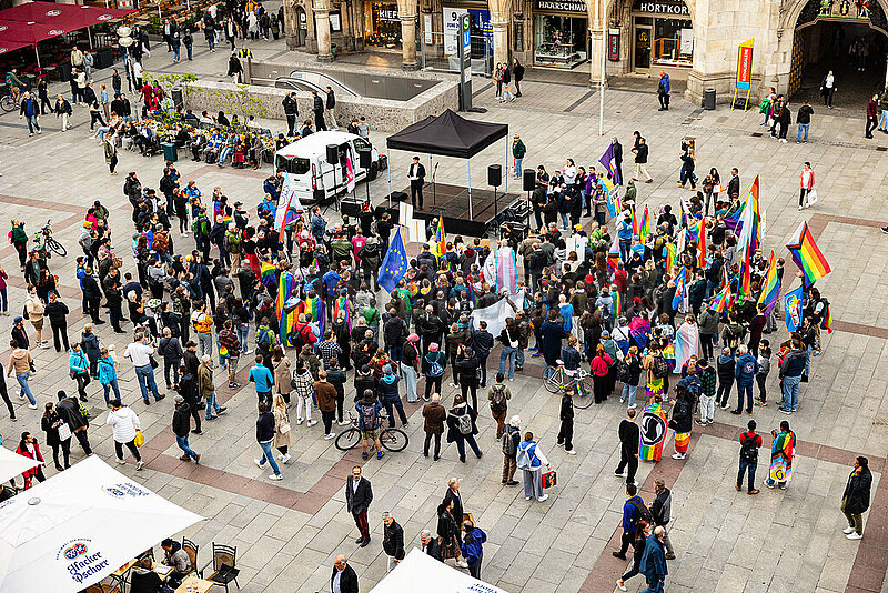 Demo gegen Queerenfeindlichkeit verkommt zu Hass gegen Journalisten