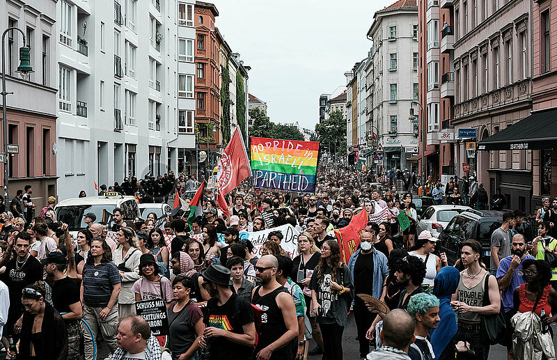 Internationalistische Pride Demo in Berlin