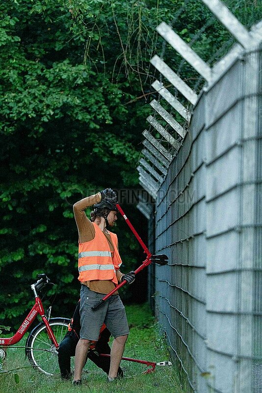 Letzte Generation blockiert Flighafen Hamburg