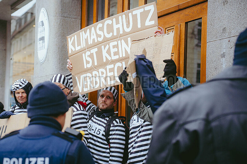 Straßenblockade der Letzten Generation am Viktualienmarkt
