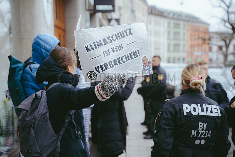 Straßenblockade der Letzten Generation am Viktualienmarkt