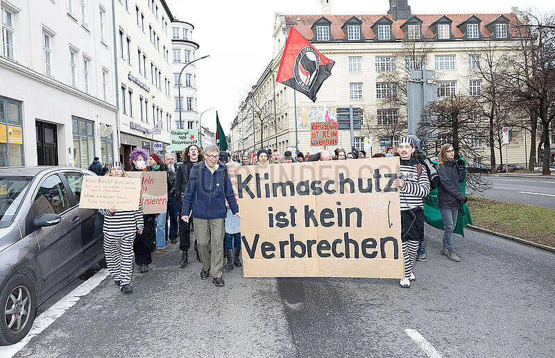 Letzte Generation protestiert für Karl Braig und Lisa Poettinger