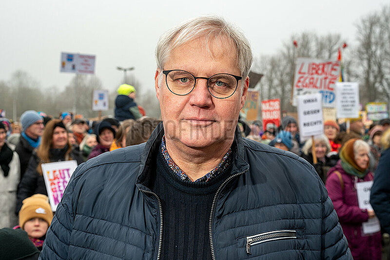 Demo Gemeinsam fuer Demokratie und Solidaritaet in Schleswig,  02.02.2025