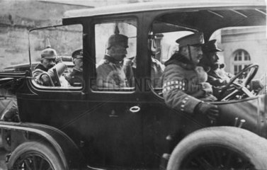 Kaiser WilhelmII im Auto