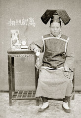 Chinesin Tracht 1920
