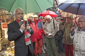 Protest gegen Mietwucher bei Buchhandlung Wohlers