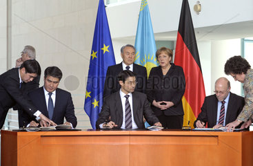 Issekeschew + Roesler + Nasarbajew + Merkel + Braun