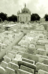 Der Cementerio Colon in Havanna ist mit seinen 800000 Grabstaetten einer der groessten Friedhoefe Lateinamerikas.