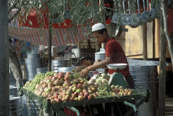 uigurischer Obsthaendler