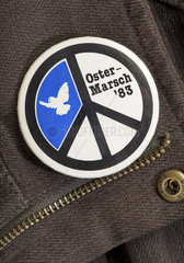 Ostermarsch 83  Button der Friedensbewegung  1983
