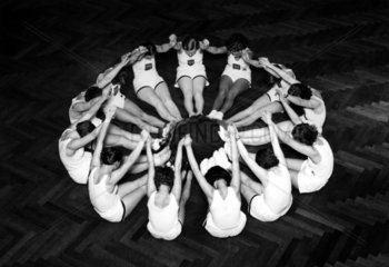 Frauen bei der Gymnastik 1930