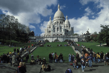 Touristen vor Sacre Coeur
