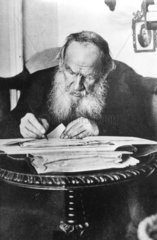 Tolstoy bei der Arbeit